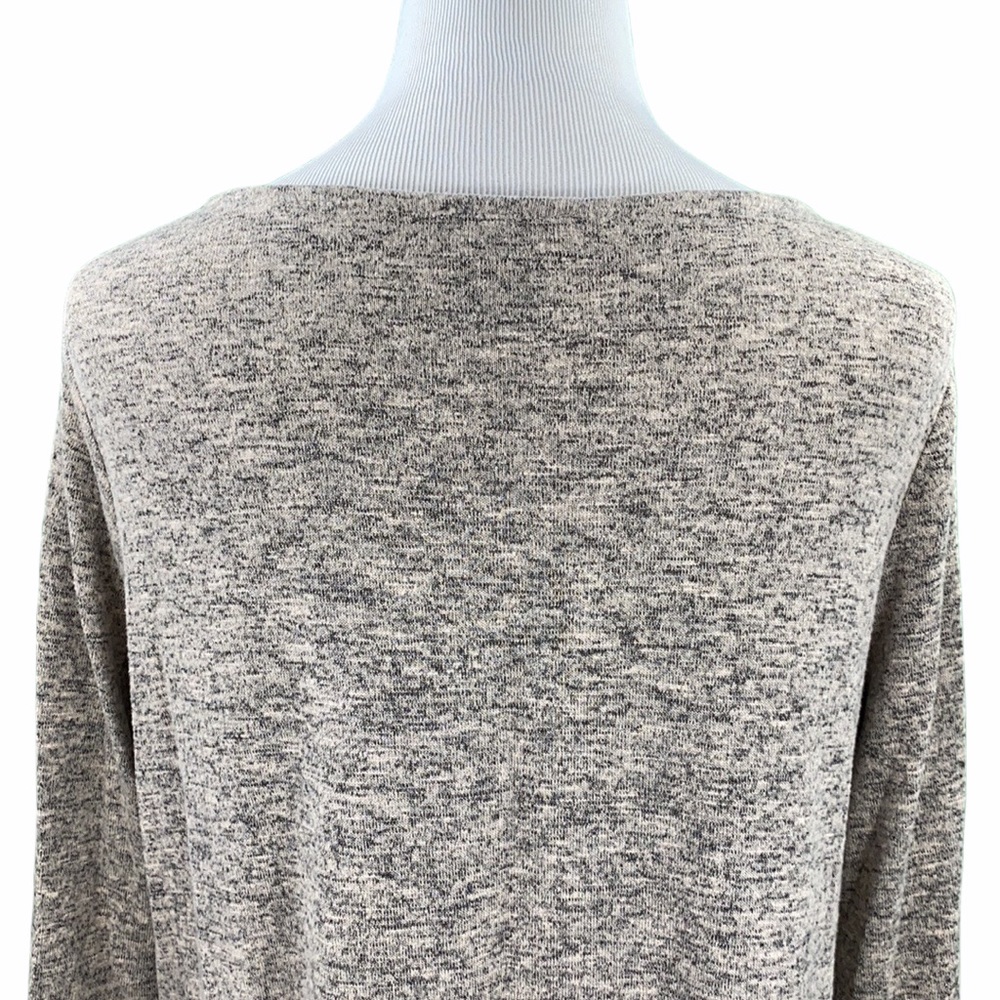 Chelsea & Theodore Beige Twist Hem Tee - Picture 8 of 12